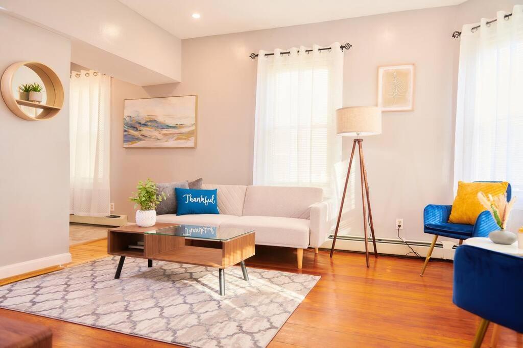 Cozy Apartment 1St 10Min Walk Downtown And City View Providence Exteriör bild