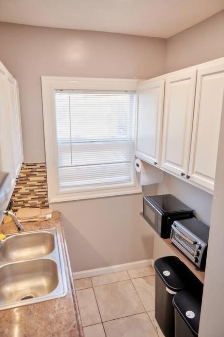 Cozy Apartment 1St 10Min Walk Downtown And City View Providence Exteriör bild