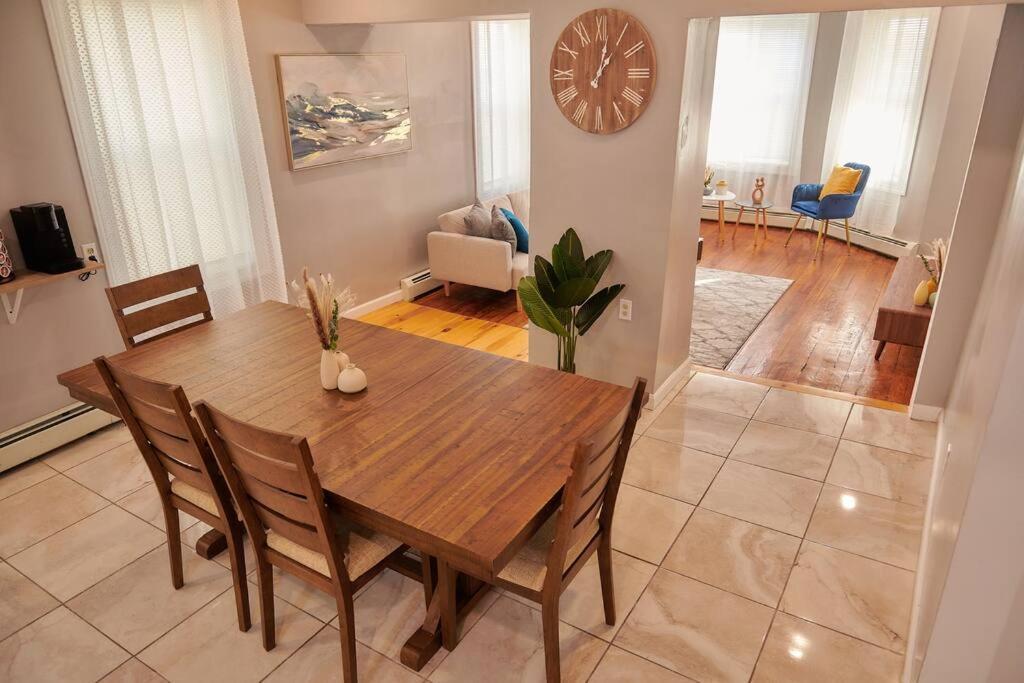 Cozy Apartment 1St 10Min Walk Downtown And City View Providence Exteriör bild