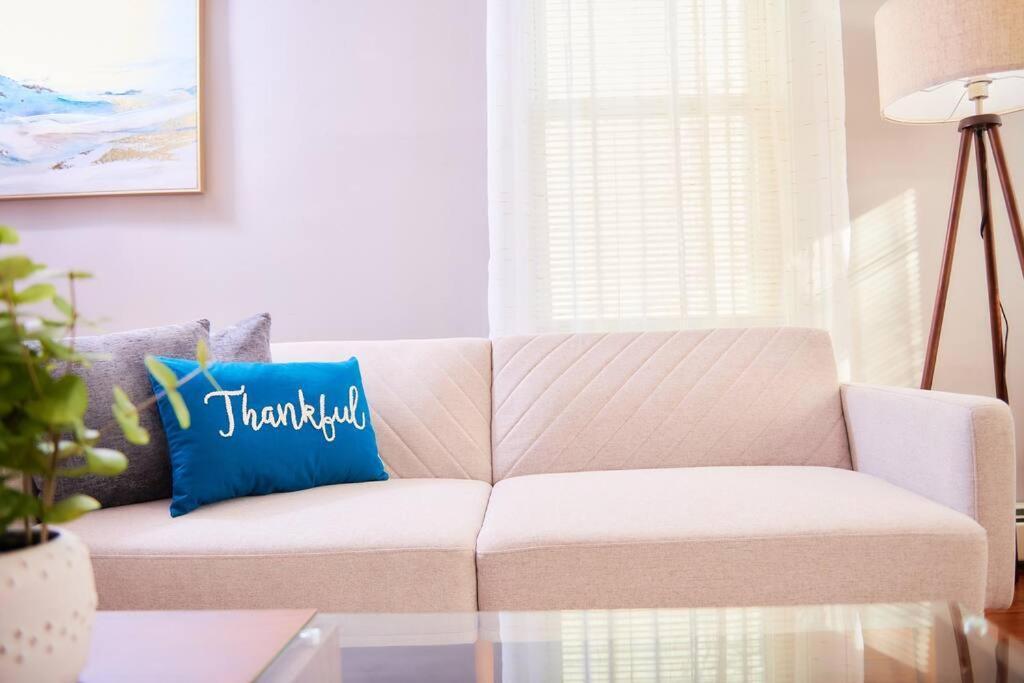 Cozy Apartment 1St 10Min Walk Downtown And City View Providence Exteriör bild